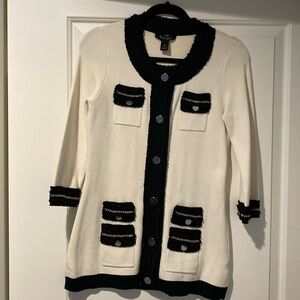 Very pretty knit jacket w/chain design on pockets; sparkly thread on black trim